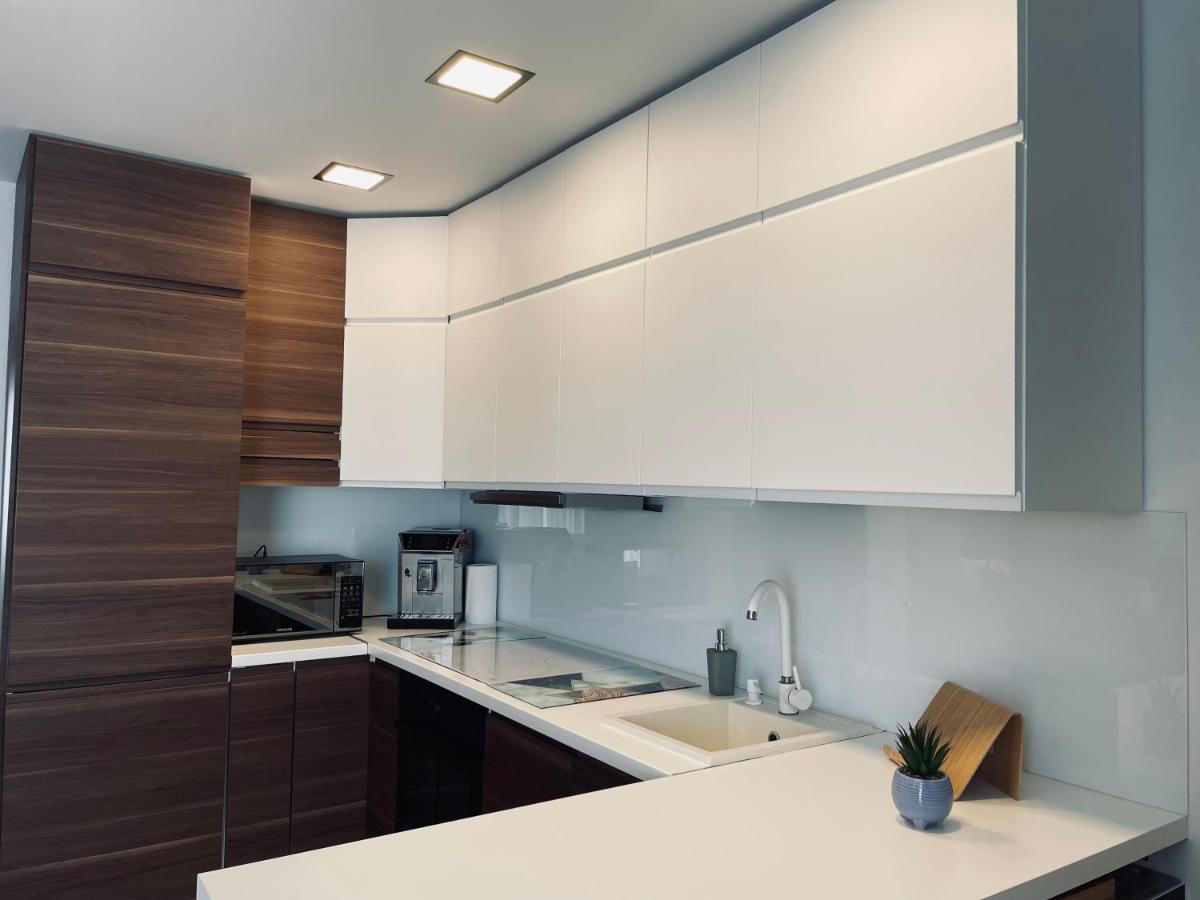 Apartament Kolobrzeg Appartamento Esterno foto