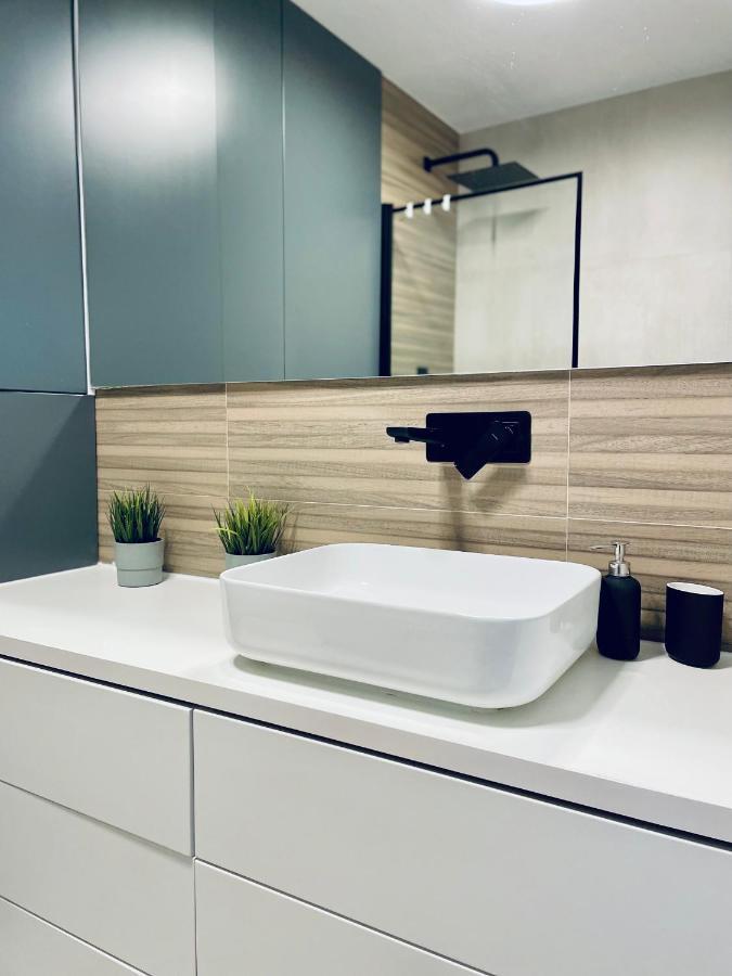 Apartament Kolobrzeg Appartamento Esterno foto