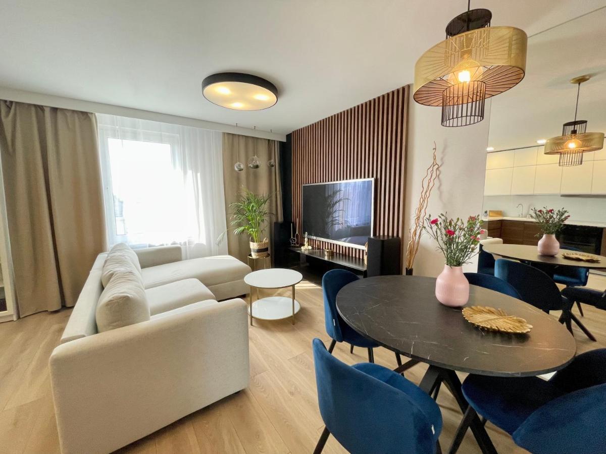 Apartament Kolobrzeg Appartamento Esterno foto